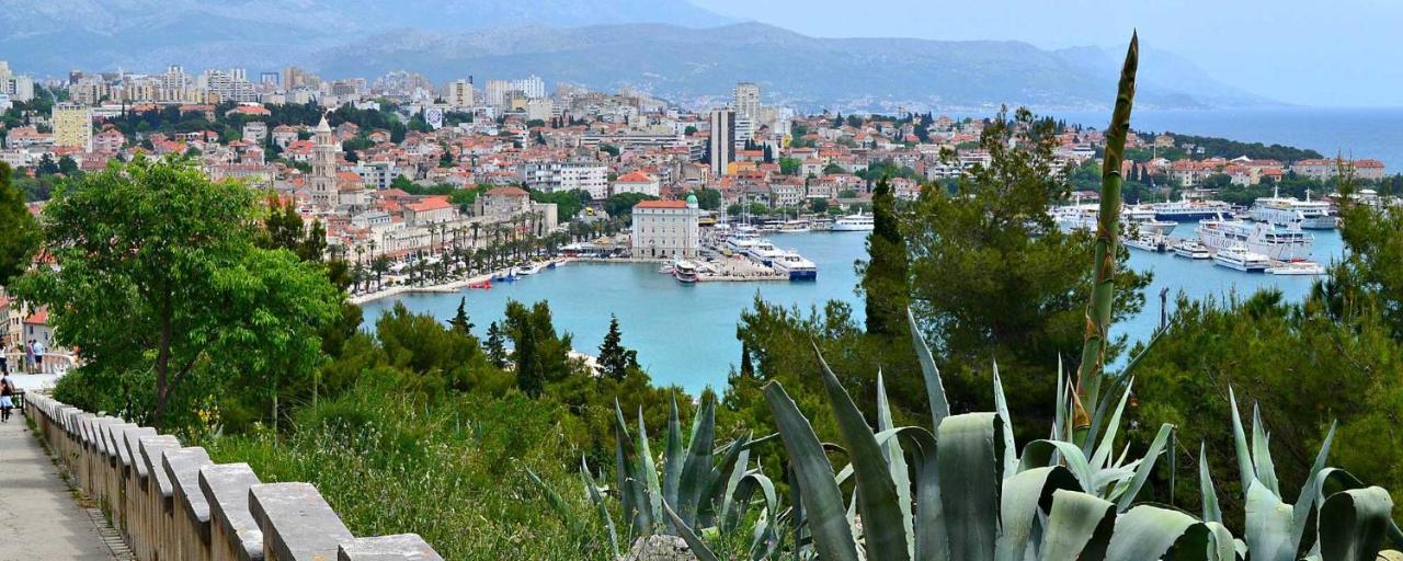 Blue Mile Apartman Split Exteriör bild